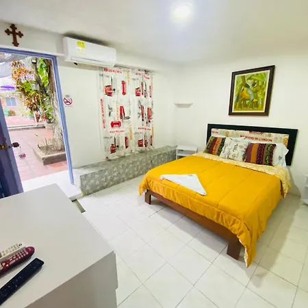 Hotel House Marfito Airport 3*