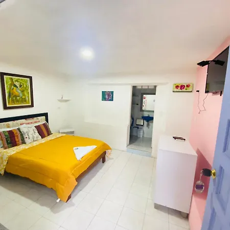 House Marfito Airport Hotel