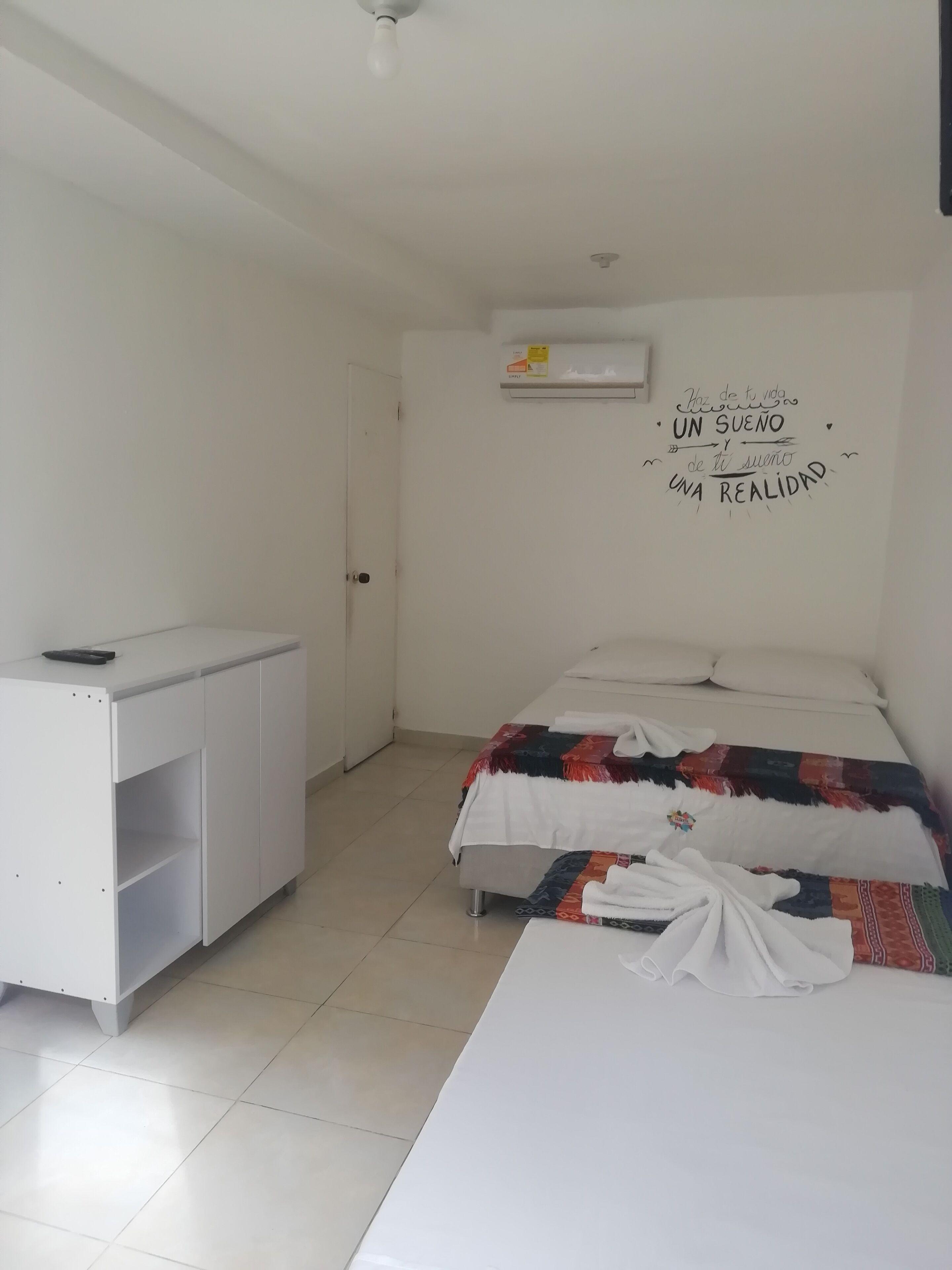 House Marfito Airport Hotel